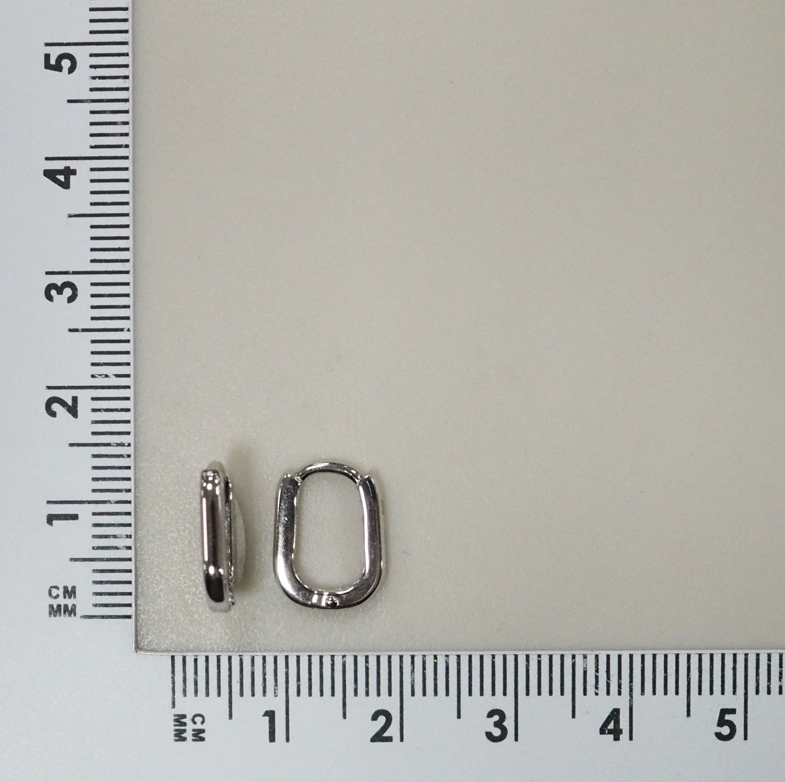 Серьги из белого золота